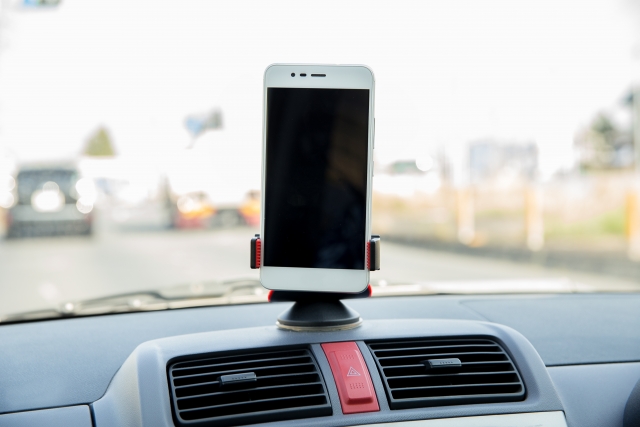 危険 運転中のながらスマホ 罰則対象になる操作 コバックニュース 車検のコバック新潟市 三条市 燕市